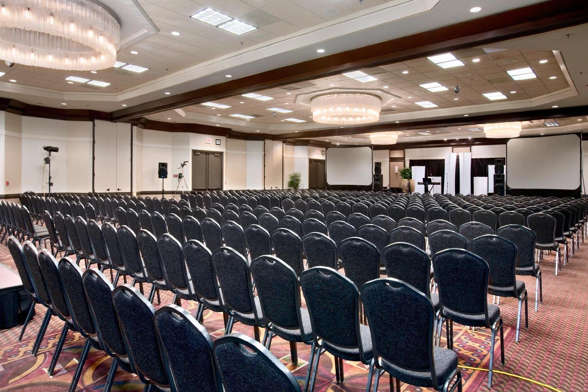 Doubletree By Hilton Wichita Airport Hotel Business photo